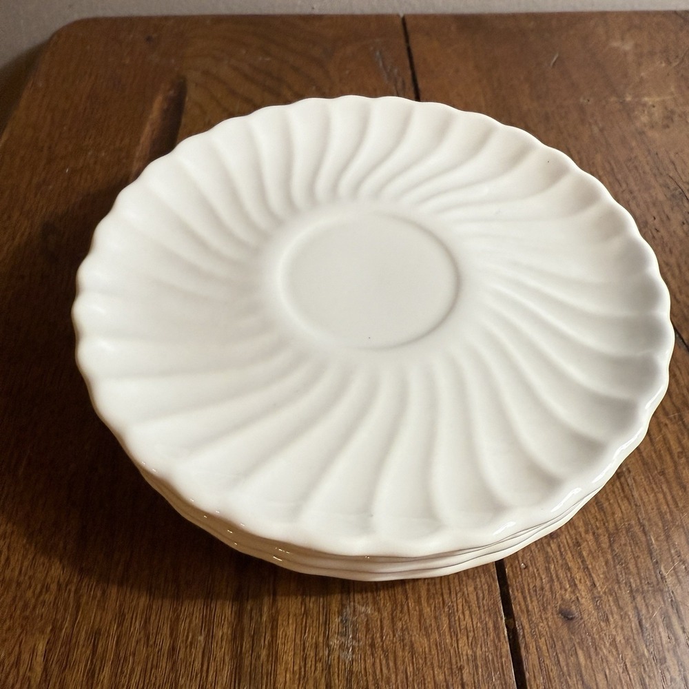 VTG 13 Piece Set-‎ White Swirl Unmarked-4 Fruit Bowls 4-Saucers-4 Mugs-1 Creamer - Picture 2 of 16